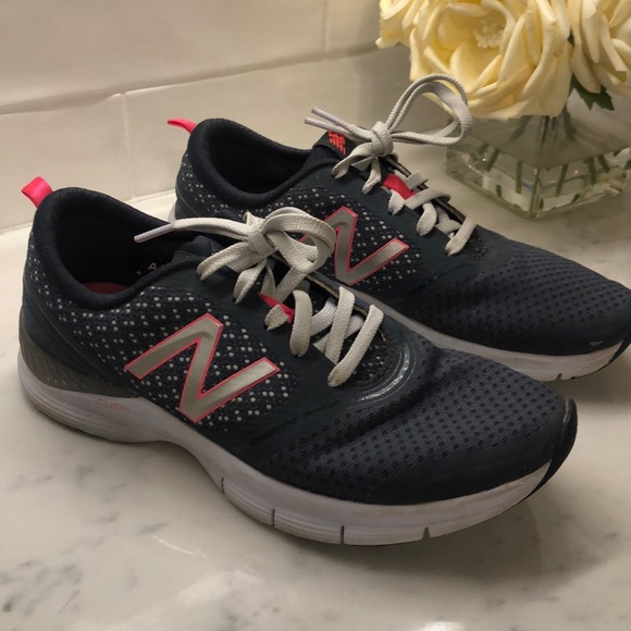 Women’s 711 NB running sneaker - Picture 2 of 4